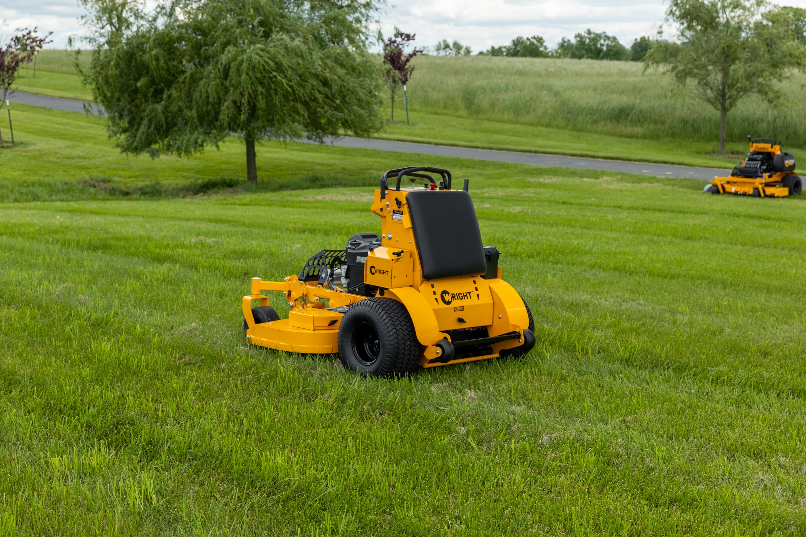 COMMERCIAL STANDER MOWER: STANDER® B