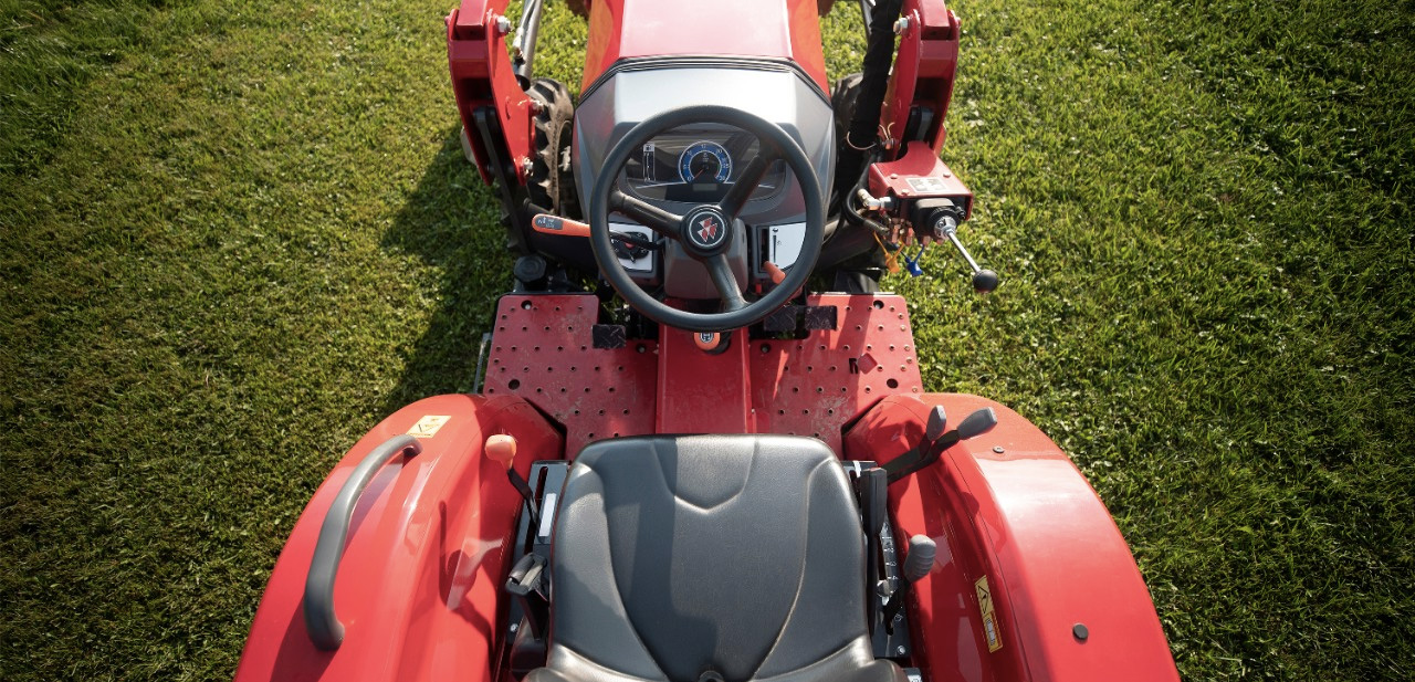 massey-1700e-seat